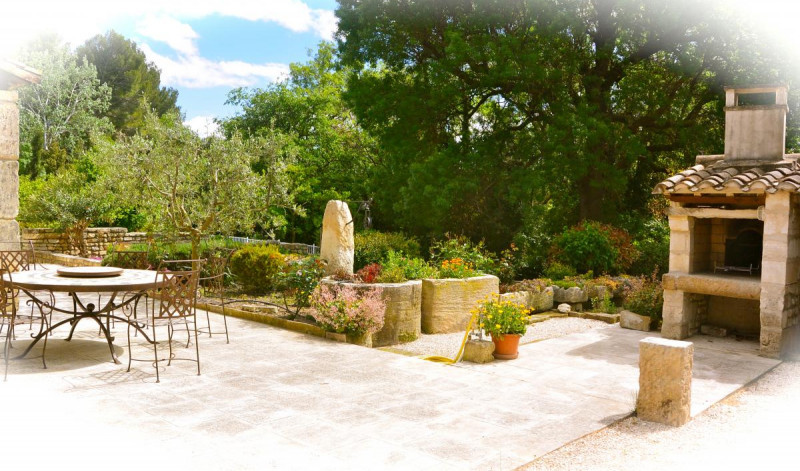 Sa grande Terrasse expos�e sud avec son Barbecue